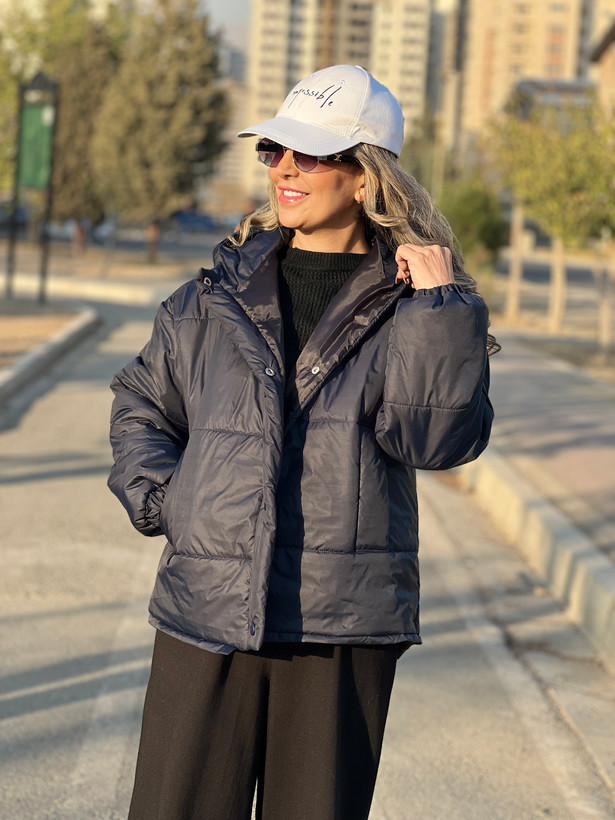 کاپشن نهال مشکی ❄️